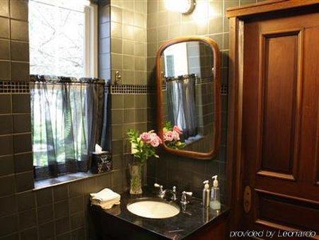 Plum Grove Inn Iowa City Chambre photo